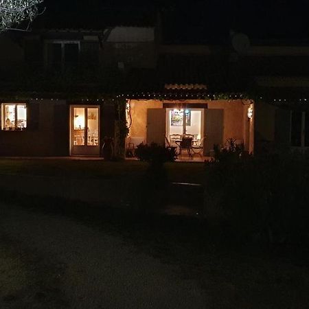 Le Mas Des Oliviers Puget-Ville Esterno foto