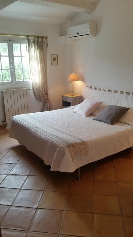 Le Mas Des Oliviers Puget-Ville Esterno foto